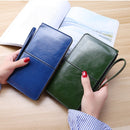 carteira feminina LUY, modelo vintage de luxo.