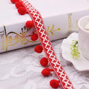 "Fita de Renda com Pompons – Toque Sofisticado para Seus Projetos!"