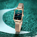 Relógio Feminino de Luxo,  Modelo Quadrado, com Pulseiras perola Verde Simples Malha de Ouro